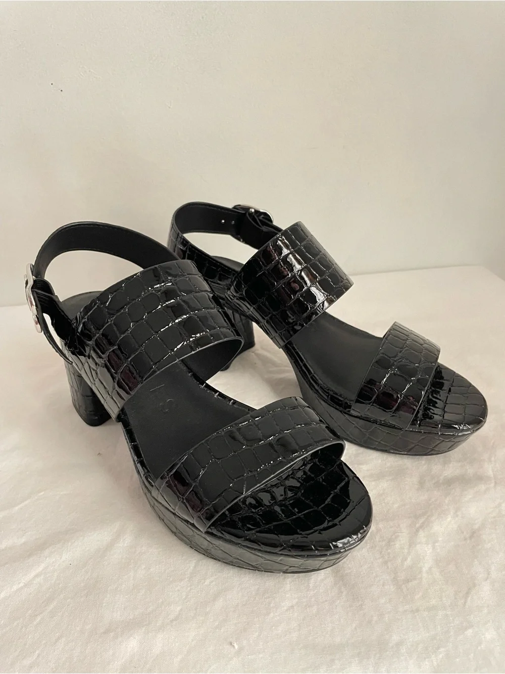 Aerosoles Camera Black Crocodile Patent Leather Block Heel Platform Sandals 8